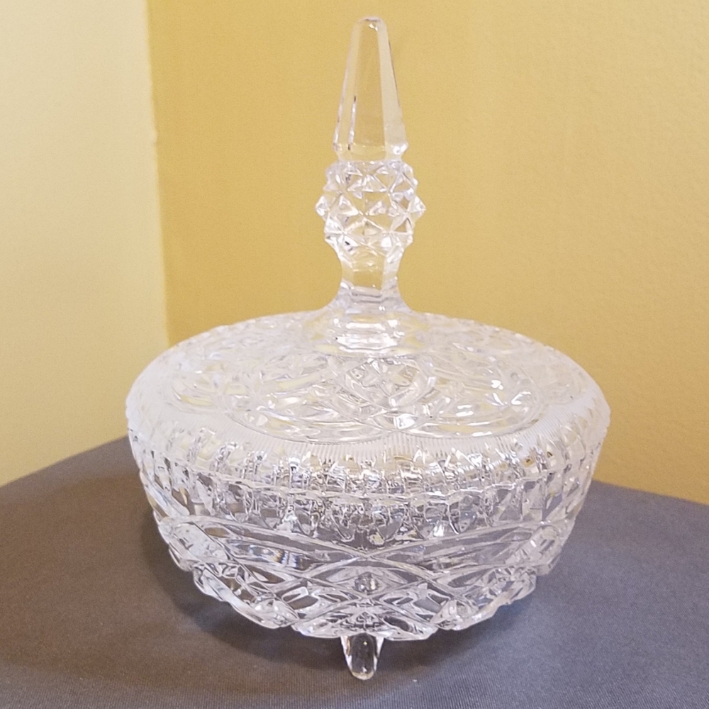 Crystal glass covered candy dish footed - Picture 2 of 12